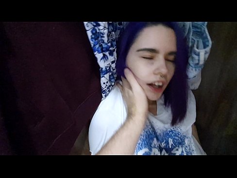 ❤️ Nire ahizpa armairuan aurkitu eta lagundu zion esperma ️❌ Super sexua pornoan eu.pornoincest.ru ☑